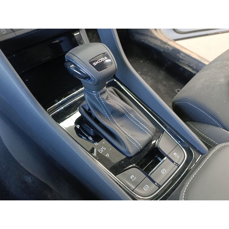 Recambio de palanca cambio para skoda karoq 2.0 tdi nu7 referencia OEM IAM   