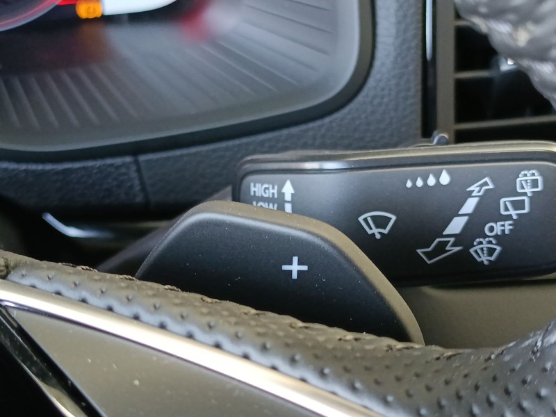 Recambio de volante para skoda karoq 2.0 tdi nu7 referencia OEM IAM   