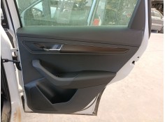 Recambio de guarnecido puerta trasera derecha para skoda karoq 2.0 tdi nu7 referencia OEM IAM   