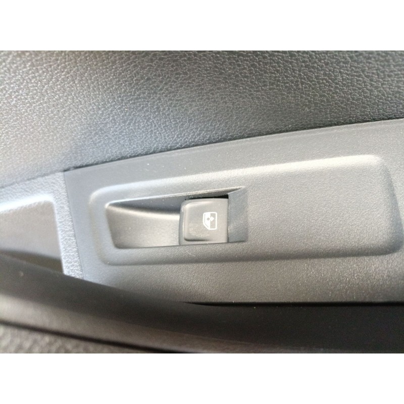 Recambio de mando elevalunas delantero derecho para skoda karoq 2.0 tdi nu7 referencia OEM IAM   