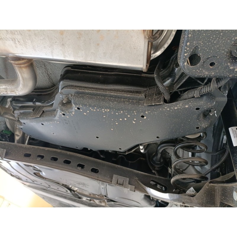 Recambio de adblue para skoda karoq 2.0 tdi nu7 referencia OEM IAM 5WA131331  