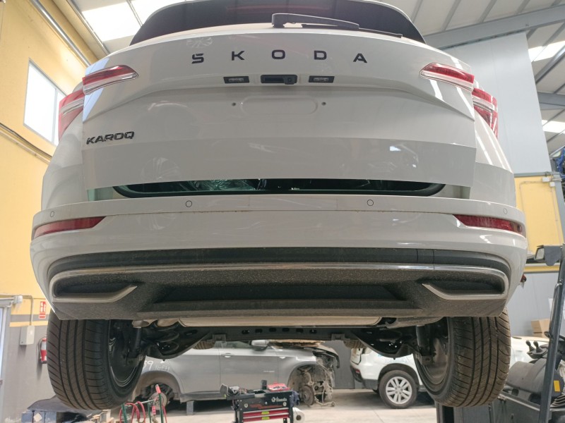 Recambio de paragolpes trasero para skoda karoq 2.0 tdi nu7 referencia OEM IAM   