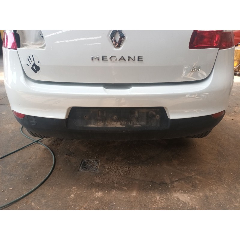 Recambio de paragolpes trasero para renault megane iii hatchback (bz0/1_, b3_) 1.5 dci referencia OEM IAM   