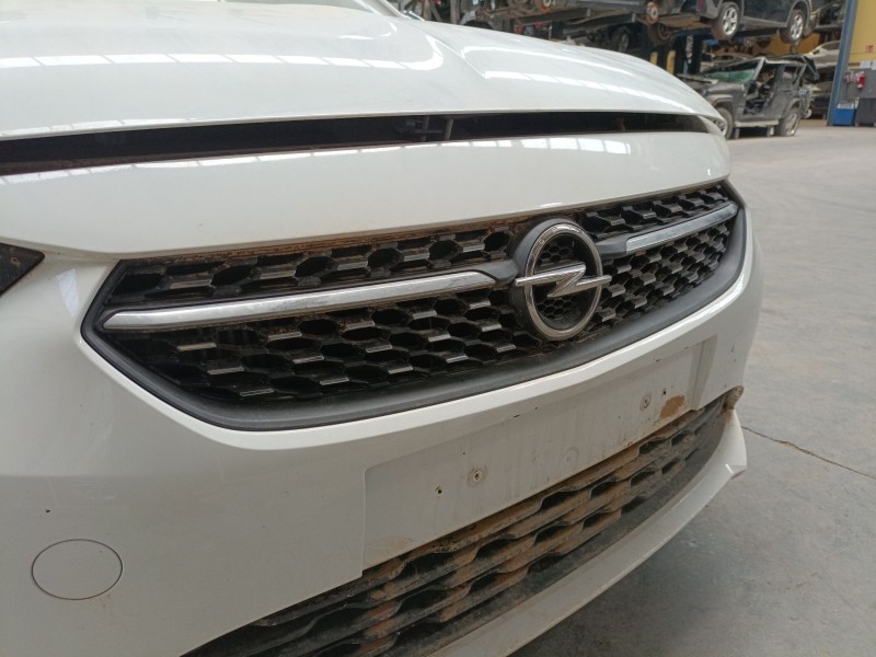 Recambio de rejilla delantera para opel corsa f (p2jo) 1.2 (68) referencia OEM IAM   
