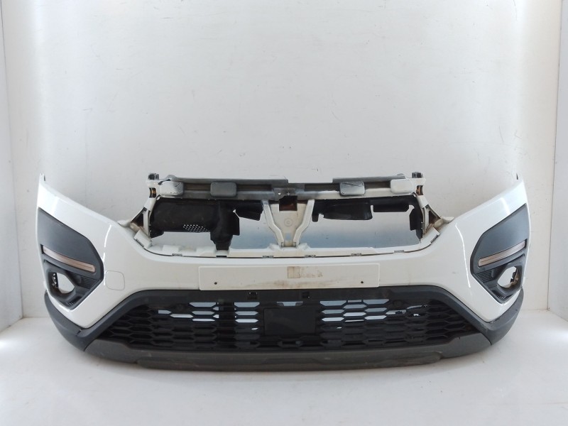 Recambio de paragolpes delantero para dacia sandero iii stepaway referencia OEM IAM   