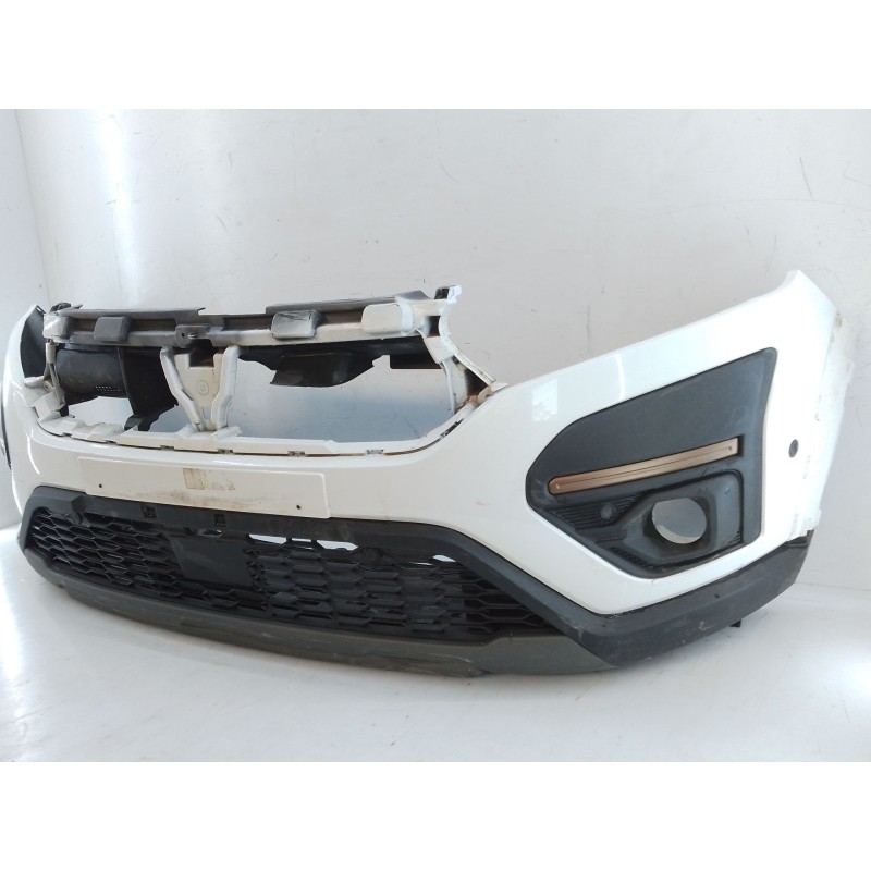 Recambio de paragolpes delantero para dacia sandero iii stepaway referencia OEM IAM   