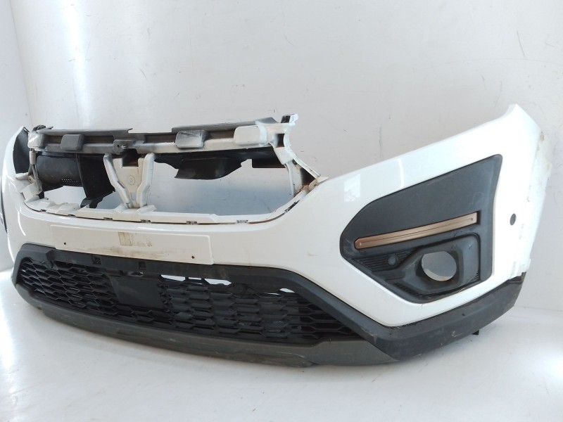 Recambio de paragolpes delantero para dacia sandero iii stepaway referencia OEM IAM   