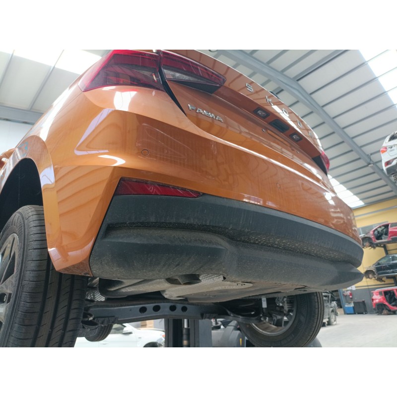 Recambio de paragolpes trasero para skoda fabia iv (pj3) 1.0 tsi referencia OEM IAM   