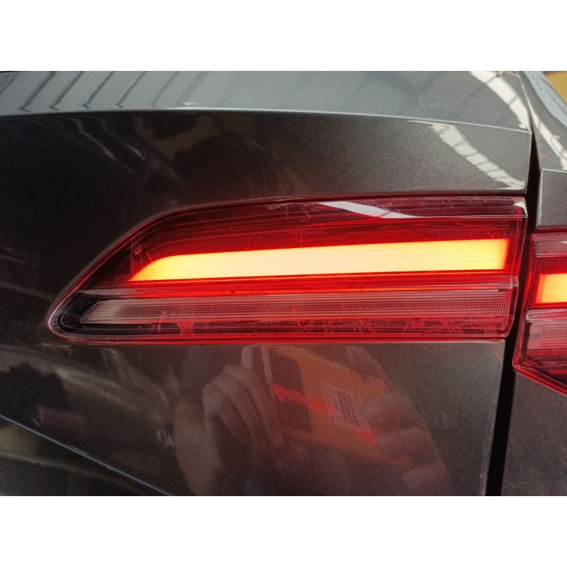 Recambio de piloto trasero derecho porton para skoda karoq (nu7, nd7) 1.5 tsi referencia OEM IAM   