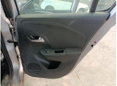 GUARNECIDO PUERTA TRASERA DERECHA 