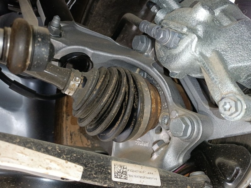 Recambio de mangueta delantera izquierda para skoda karoq (nu7, nd7) 1.5 tsi referencia OEM IAM   