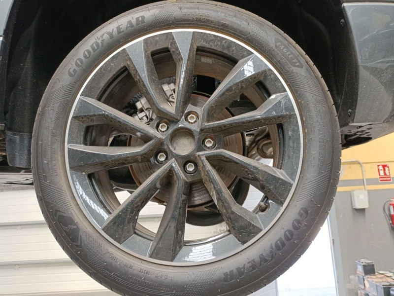 Recambio de juego llantas para skoda karoq (nu7, nd7) 1.5 tsi referencia OEM IAM 215/50/18  