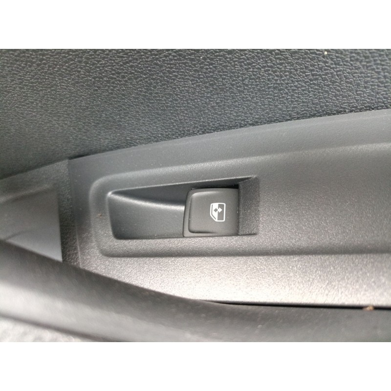 Recambio de mando elevalunas trasero derecho para skoda karoq (nu7, nd7) 1.5 tsi referencia OEM IAM   