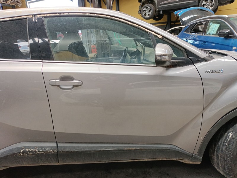 Recambio de puerta delantera derecha para toyota c-hr (_x1_) 1.8 hybrid (zyx10_, zyx11_) referencia OEM IAM   