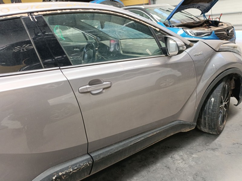 Recambio de puerta delantera derecha para toyota c-hr (_x1_) 1.8 hybrid (zyx10_, zyx11_) referencia OEM IAM   
