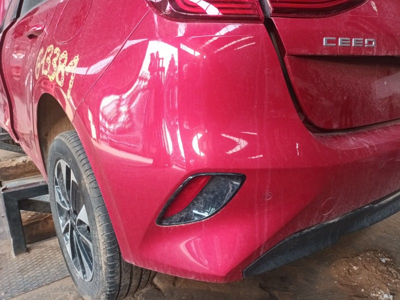 Recambio de paragolpes trasero para kia ceed (cd) 1.0 t-gdi referencia OEM IAM   