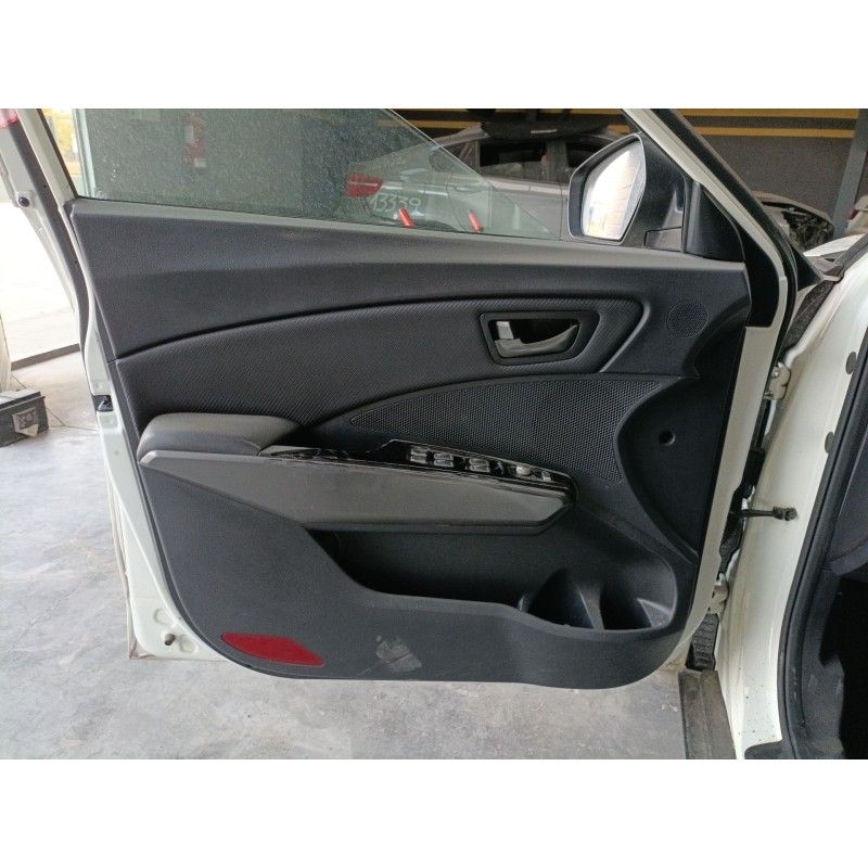 Recambio de guarnecido puerta delantera izquierda para ssangyong xlv suv 1.6 gpl referencia OEM IAM   
