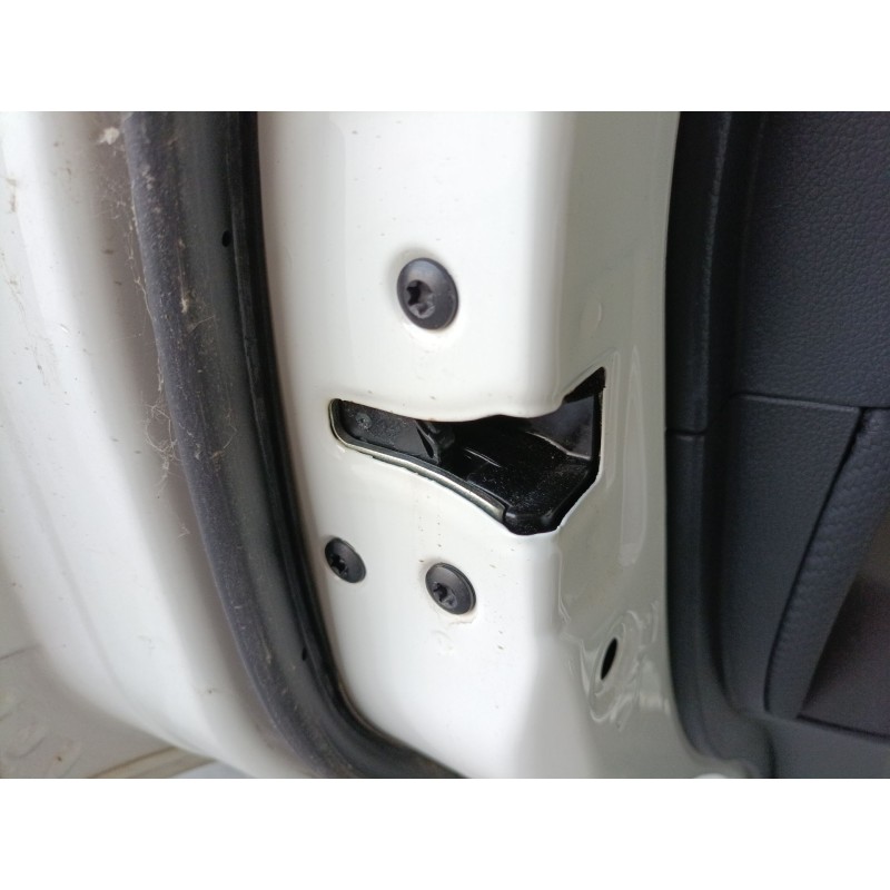 Recambio de cerradura puerta trasera izquierda para ssangyong xlv suv 1.6 gpl referencia OEM IAM   