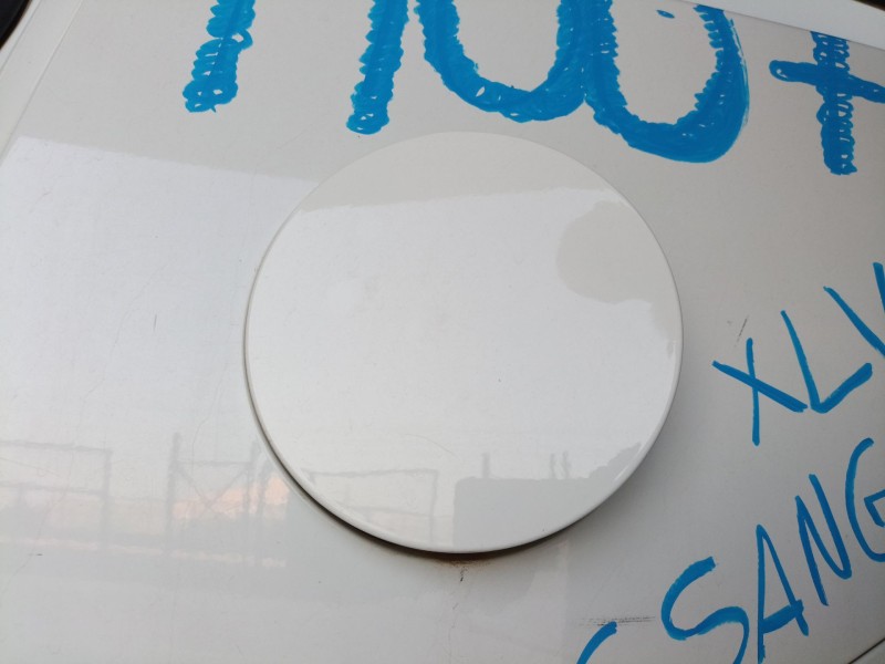 Recambio de tapa exterior combustible para ssangyong xlv suv 1.6 gpl referencia OEM IAM   