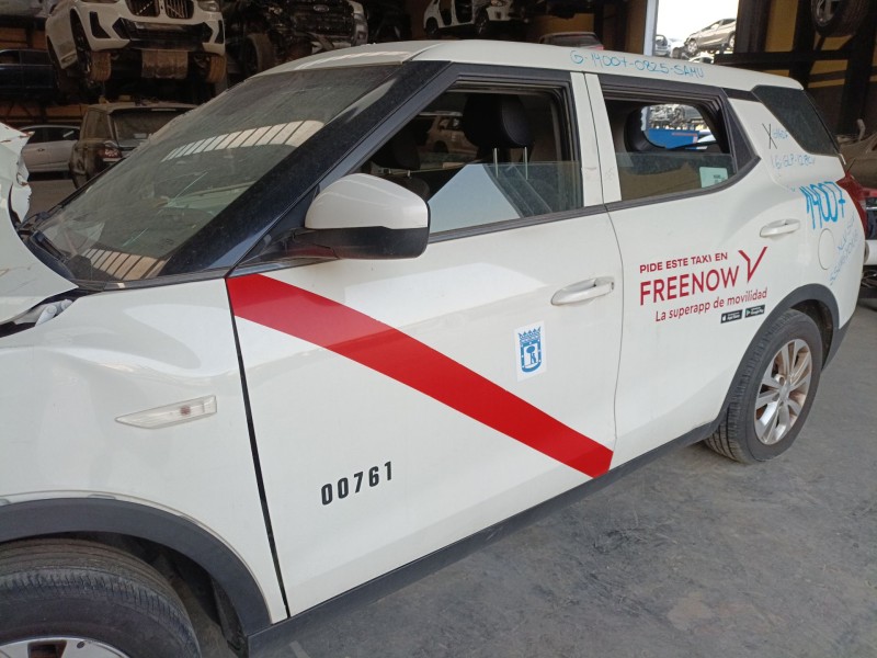 Recambio de puerta delantera izquierda para ssangyong xlv suv 1.6 gpl referencia OEM IAM   