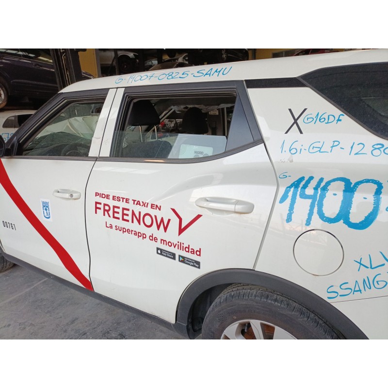 Recambio de puerta trasera izquierda para ssangyong xlv suv 1.6 gpl referencia OEM IAM   