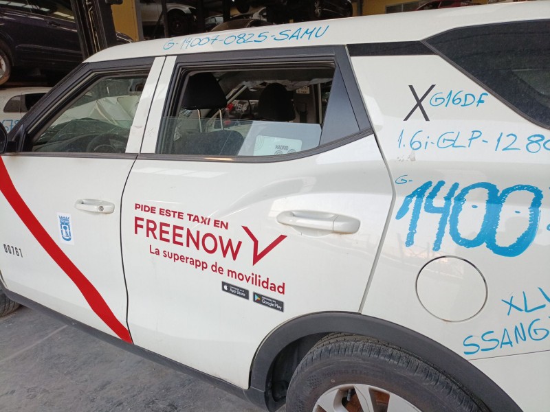 Recambio de puerta trasera izquierda para ssangyong xlv suv 1.6 gpl referencia OEM IAM   