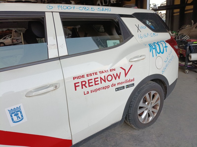 Recambio de puerta trasera izquierda para ssangyong xlv suv 1.6 gpl referencia OEM IAM   