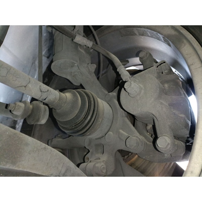 Recambio de mangueta delantera izquierda para ssangyong xlv suv 1.6 gpl referencia OEM IAM   