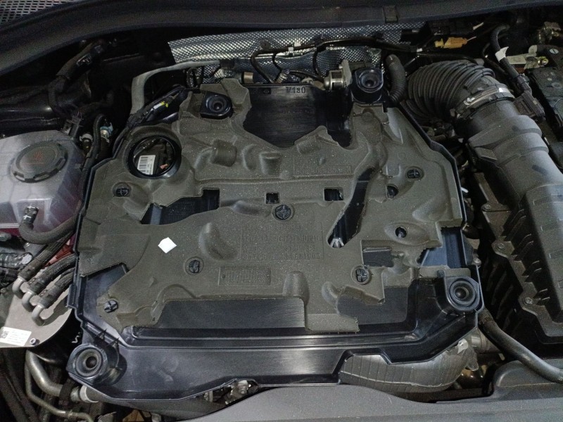 Recambio de tapa motor para skoda kodiaq i (ns6, ns7, nv7) 2.0 tdi referencia OEM IAM   