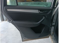 GUARNECIDO PUERTA TRASERA IZQUIERDA 