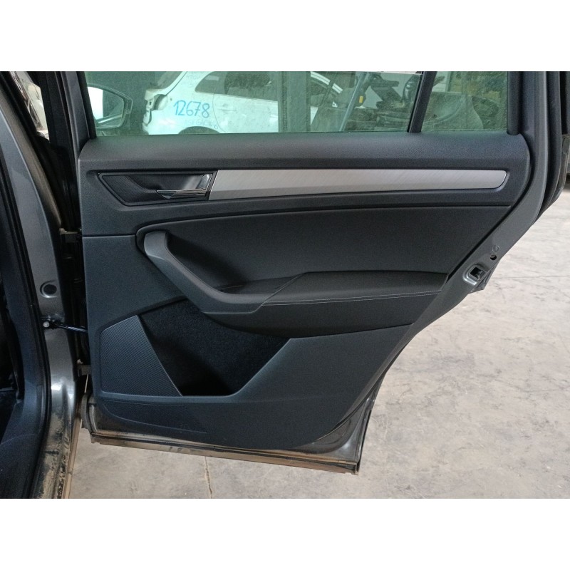 Recambio de guarnecido puerta trasera derecha para skoda kodiaq i (ns6, ns7, nv7) 2.0 tdi referencia OEM IAM   