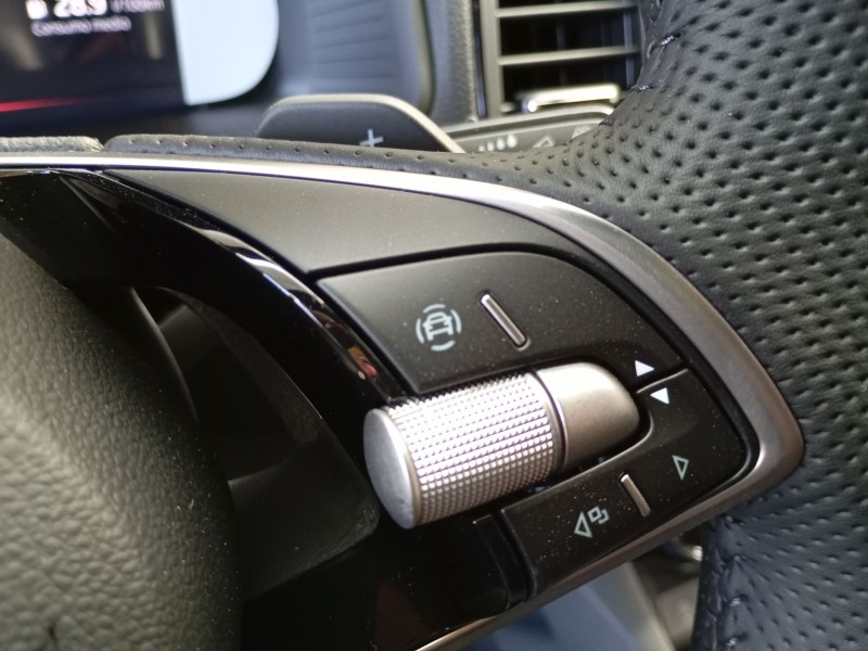 Recambio de volante para skoda karoq 2.0 tdi nu7 referencia OEM IAM   