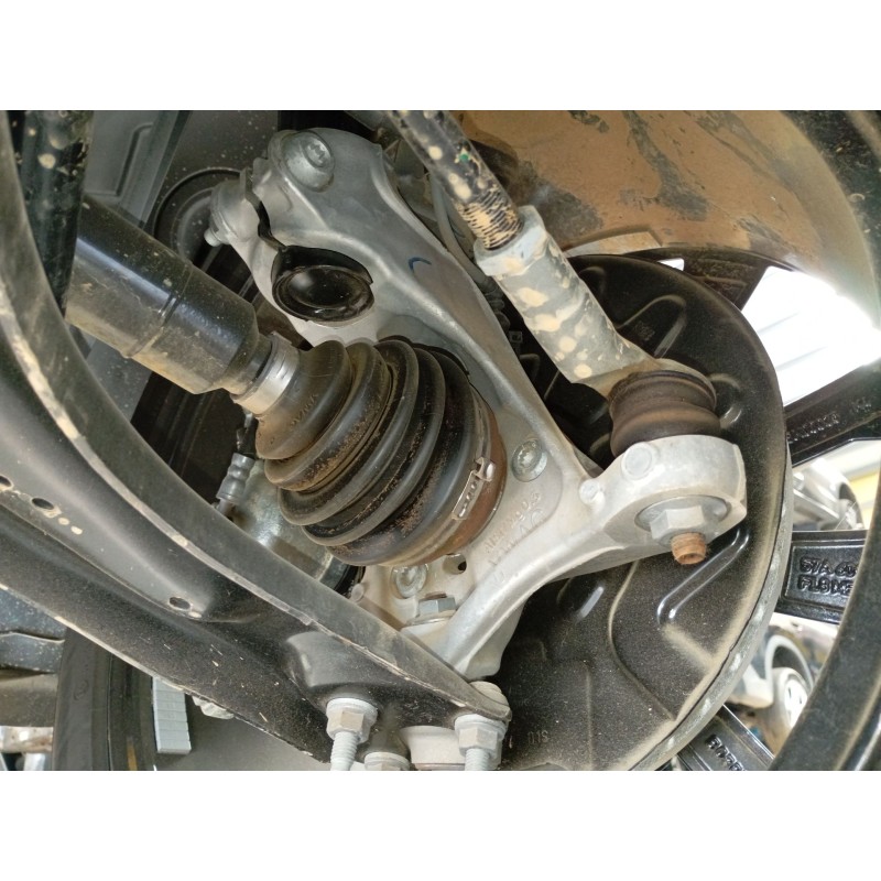 Recambio de mangueta delantera derecha para skoda karoq 2.0 tdi nu7 referencia OEM IAM   