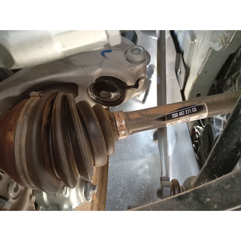 Recambio de transmision delantera izquierda para skoda karoq 2.0 tdi nu7 referencia OEM IAM 3Q0407271CD  