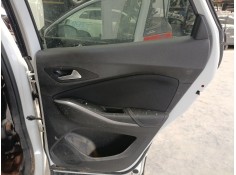 GUARNECIDO PUERTA TRASERA DERECHA 