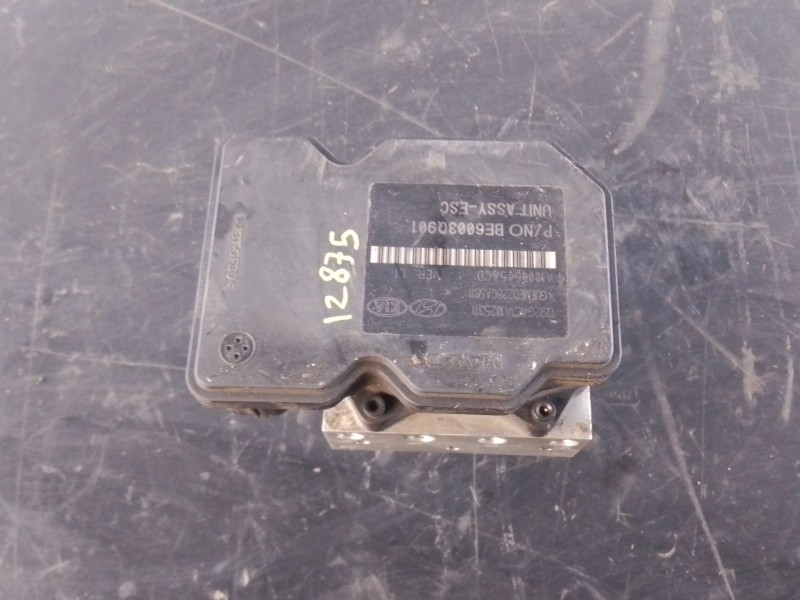 Recambio de abs para kia carens iv van (a4) crdi referencia OEM IAM 58910A4610  