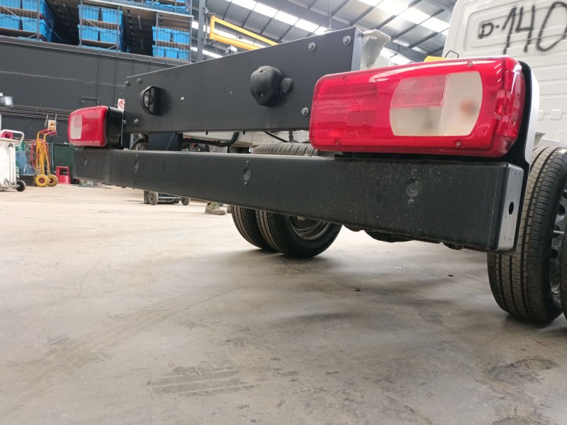 Recambio de paragolpes trasero para volkswagen crafter caja/chasis (sz_) 2.0 tdi rwd referencia OEM IAM   