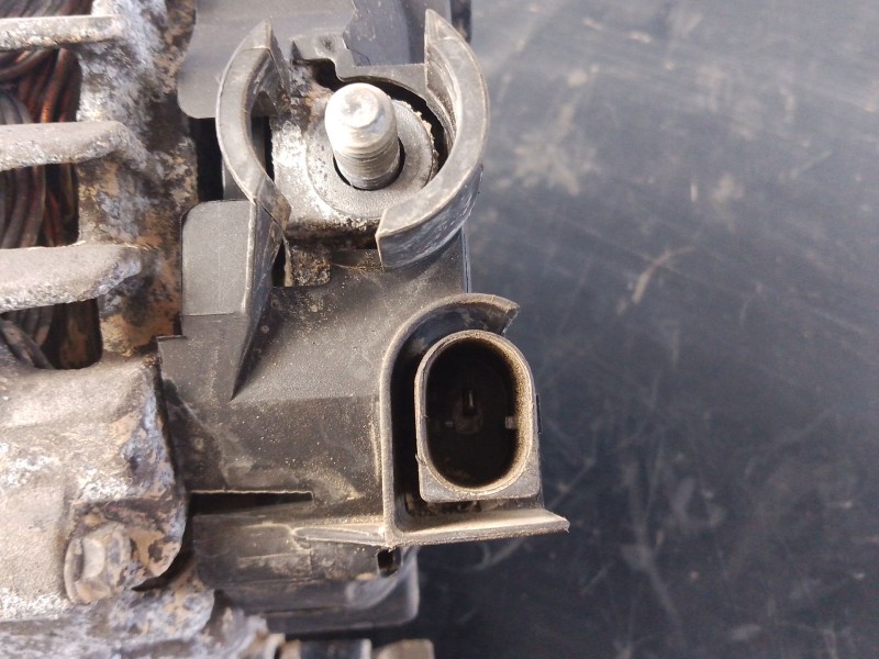 Recambio de alternador para ford c-max ii (dxa/cb7, dxa/ceu) 1.6 tdci referencia OEM IAM   