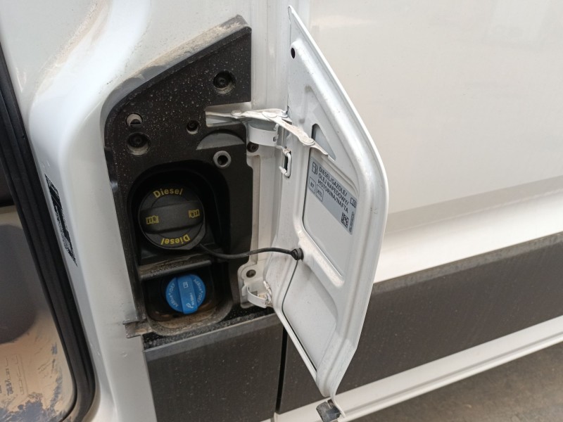 Recambio de tapa exterior combustible para volkswagen crafter furgoneta (sy_, sx_) 2.0 tdi referencia OEM IAM   