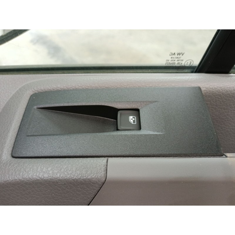 Recambio de mando elevalunas delantero derecho para volkswagen crafter furgoneta (sy_, sx_) 2.0 tdi referencia OEM IAM   