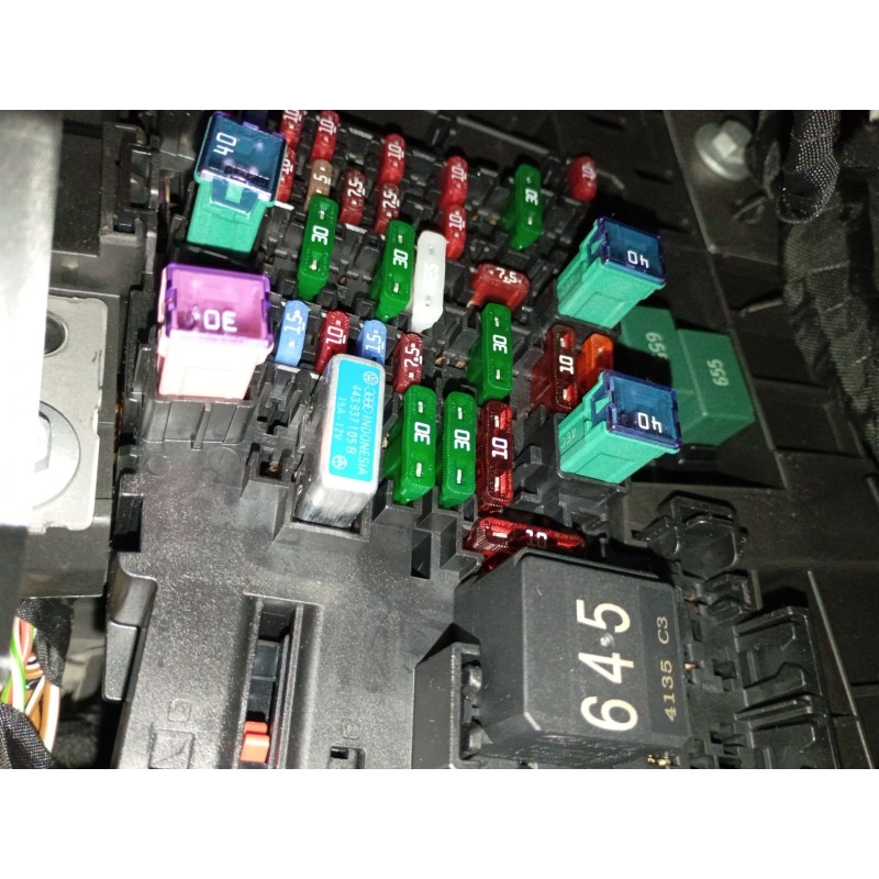 Recambio de caja reles / fusibles para volkswagen crafter furgoneta (sy_, sx_) 2.0 tdi referencia OEM IAM   