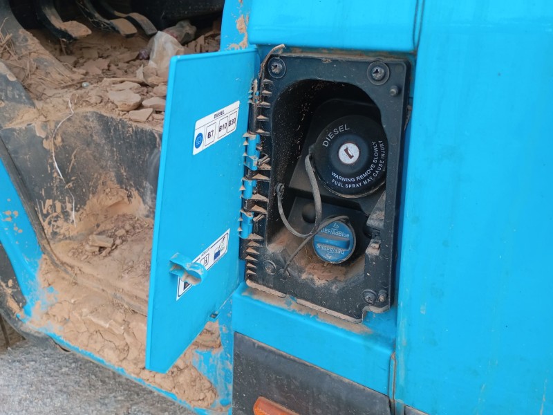 Recambio de tapa exterior combustible para opel movano c furgoneta (u9) 2.2 d referencia OEM IAM   