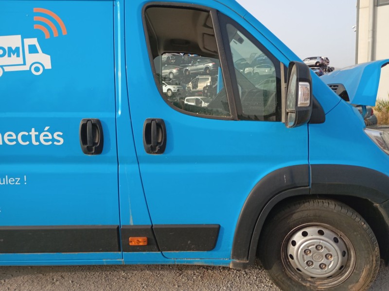 Recambio de puerta delantera derecha para opel movano c furgoneta (u9) 2.2 d referencia OEM IAM   