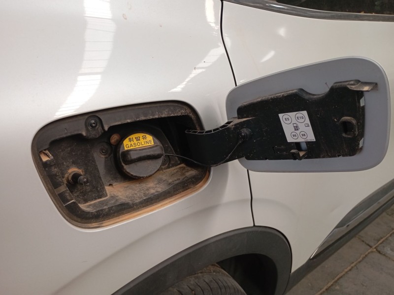 Recambio de tapa exterior combustible para renault arkana i (lcm_, ldn_) 1.6 e-tech 145 (ldmu) referencia OEM IAM   