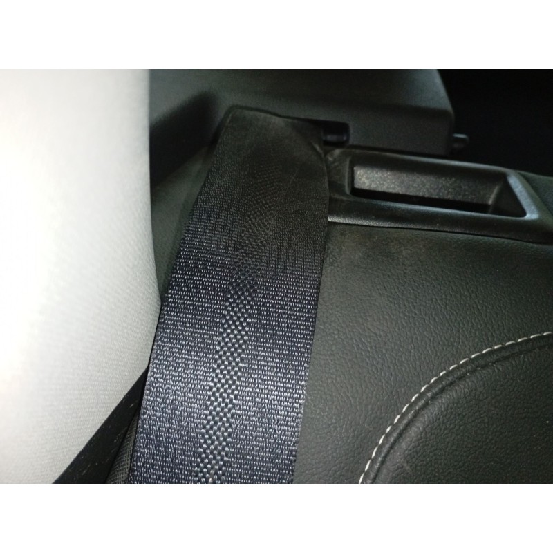 Recambio de cinturon seguridad trasero derecho para renault arkana i (lcm_, ldn_) 1.6 e-tech 145 (ldmu) referencia OEM IAM   