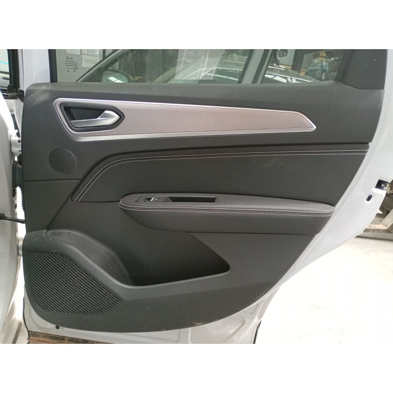 Recambio de guarnecido puerta trasera derecha para renault arkana i (lcm_, ldn_) 1.6 e-tech 145 (ldmu) referencia OEM IAM   