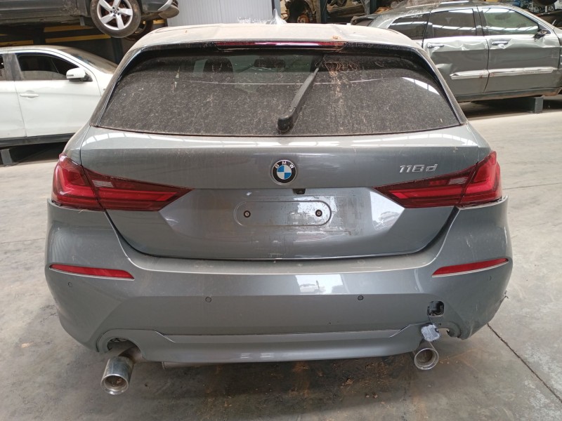 bmw 1 (f40) del año 2024