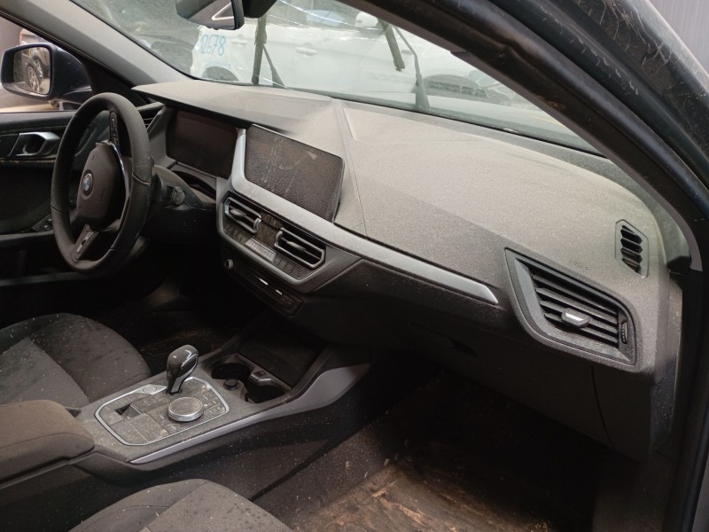 bmw 1 (f40) del año 2024