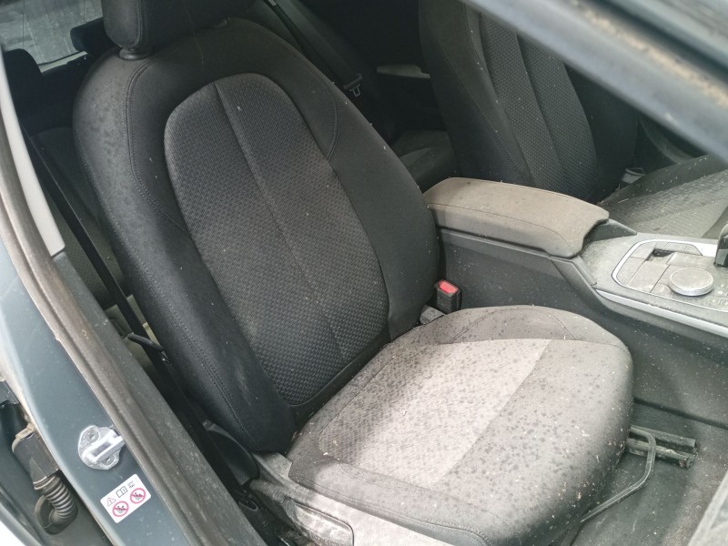 bmw 1 (f40) del año 2024