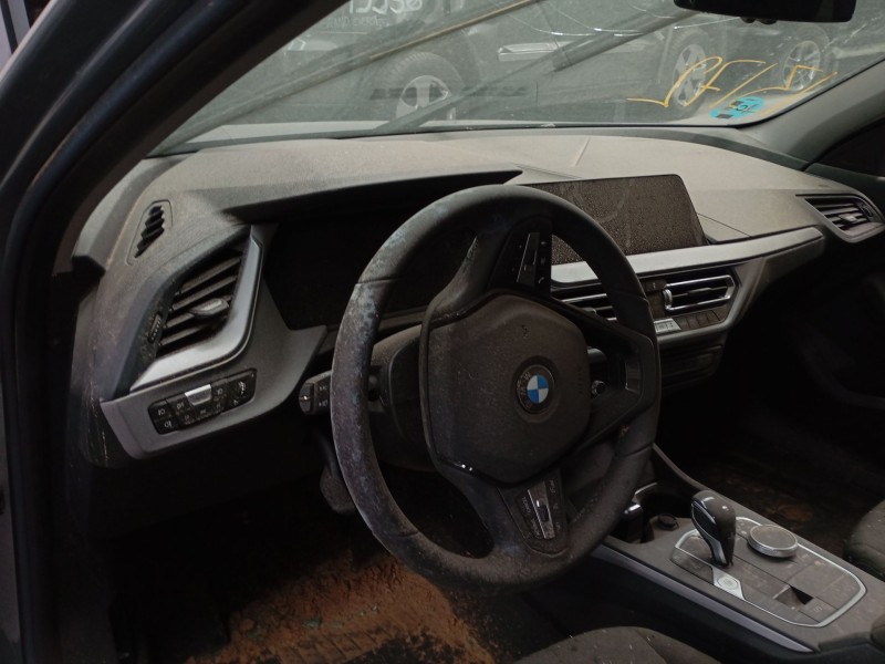 bmw 1 (f40) del año 2024